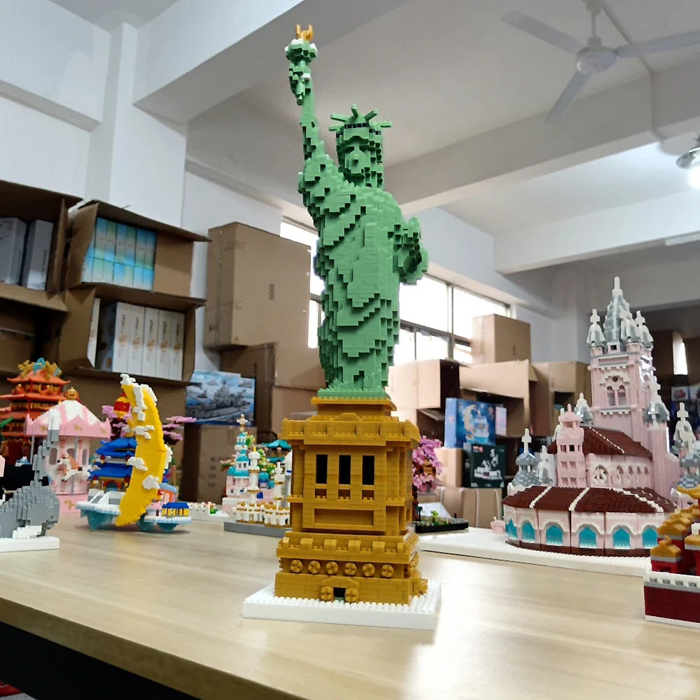 Statue of Liberty Building Block Model – DIY Replica